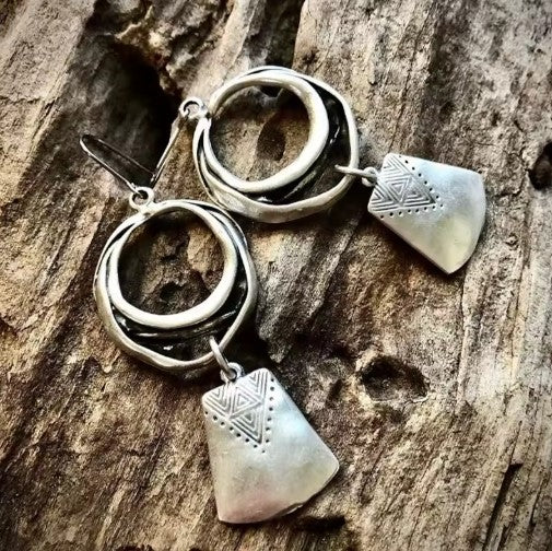 Vintage Square Hanging Earrings in Silver