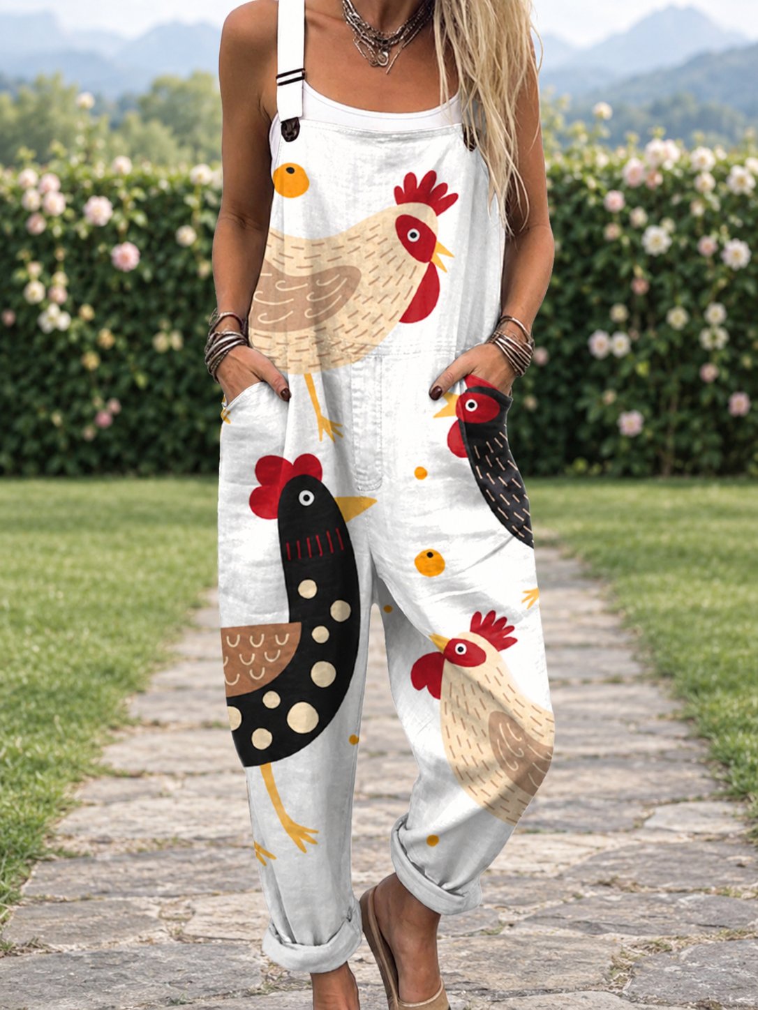 Frida | Overall with Cheerful Chickens