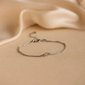 Forever Knot Bracelet knot detail